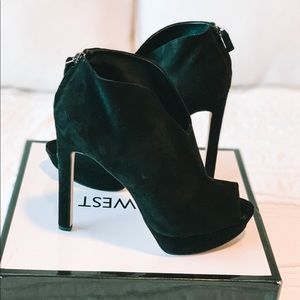Nine West - 'Vain' Platform Bootie size 9.5